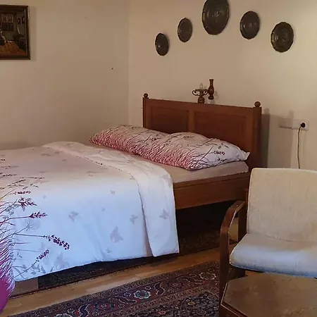 Usedlost Nouzov - Zámecký Apartmán Na Samotě Apartmán Zasmuky