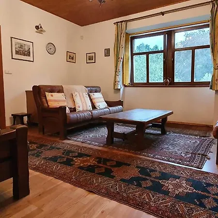Usedlost Nouzov - Zámecký Apartmán Na Samotě Apartmán *