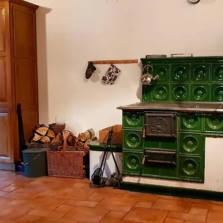 Usedlost Nouzov - Zámecký Apartmán Na Samotě * Zasmuky