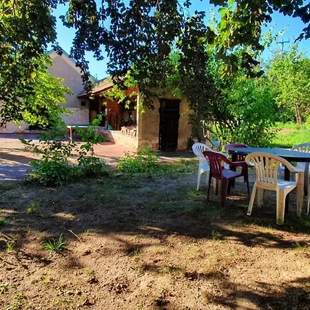 Usedlost Nouzov - Zámecký Apartmán Na Samotě Apartmán